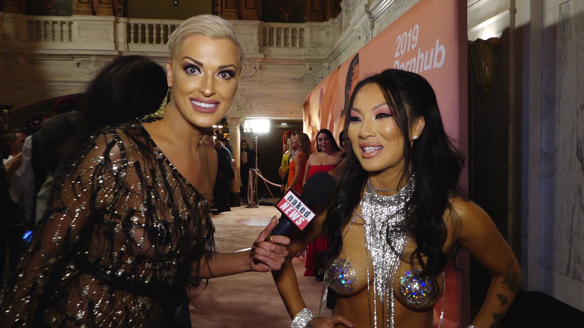 Laura Desiree, Romi Rain In Naked In The Streets