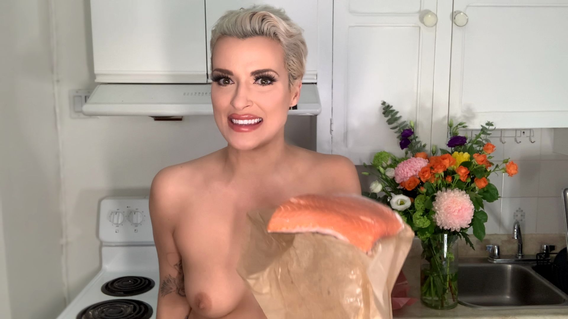 Laura Desiree In Cooking In The Raw